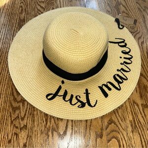 Just Married Beach Floppy Hat UPF 50+ NWT Great Gift